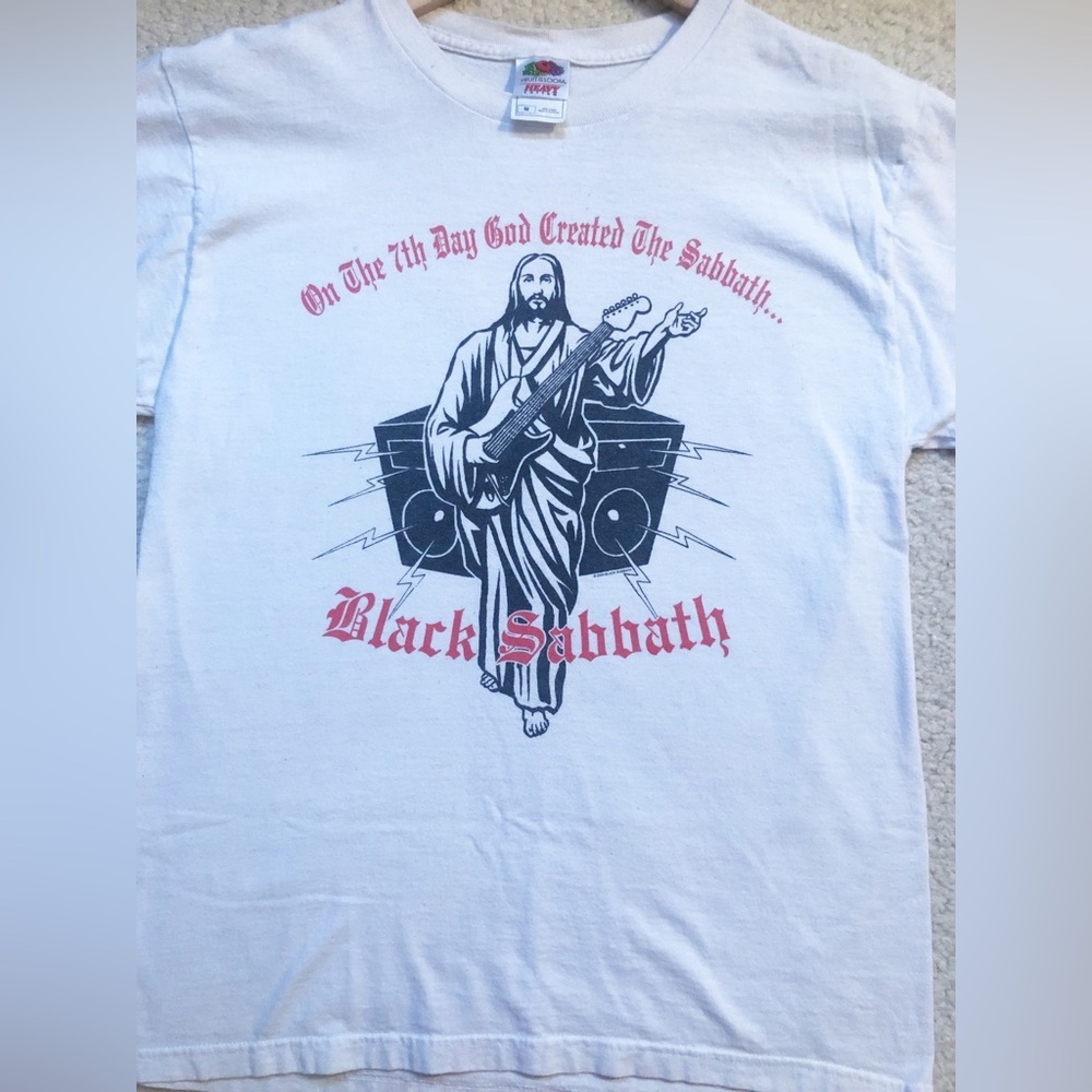 BLACK SABBATH White Graphic T-Shirt Fruit of the Loom size M 100% cotton 2005